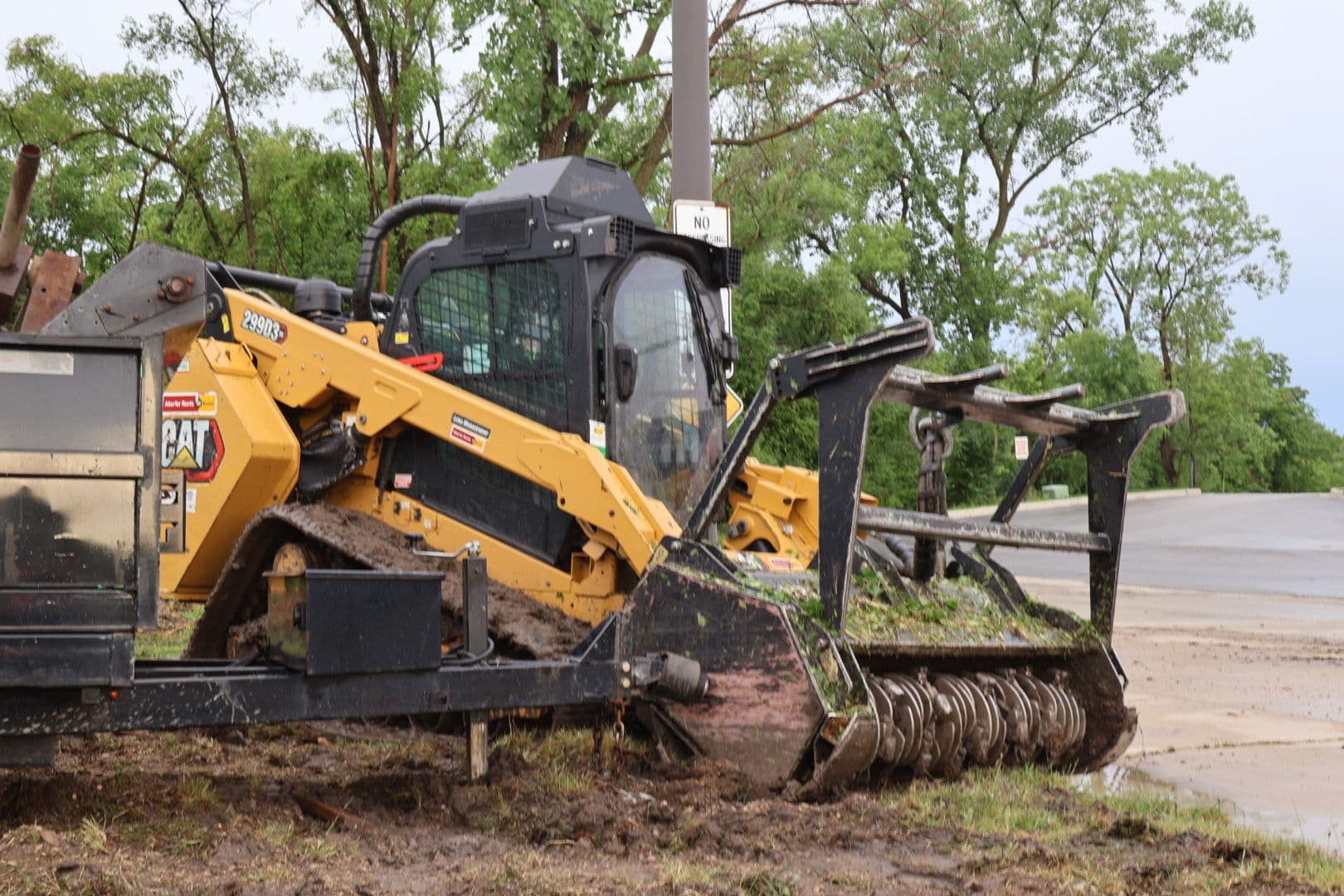 Project Land Clearing Done Right in Geneva WI image