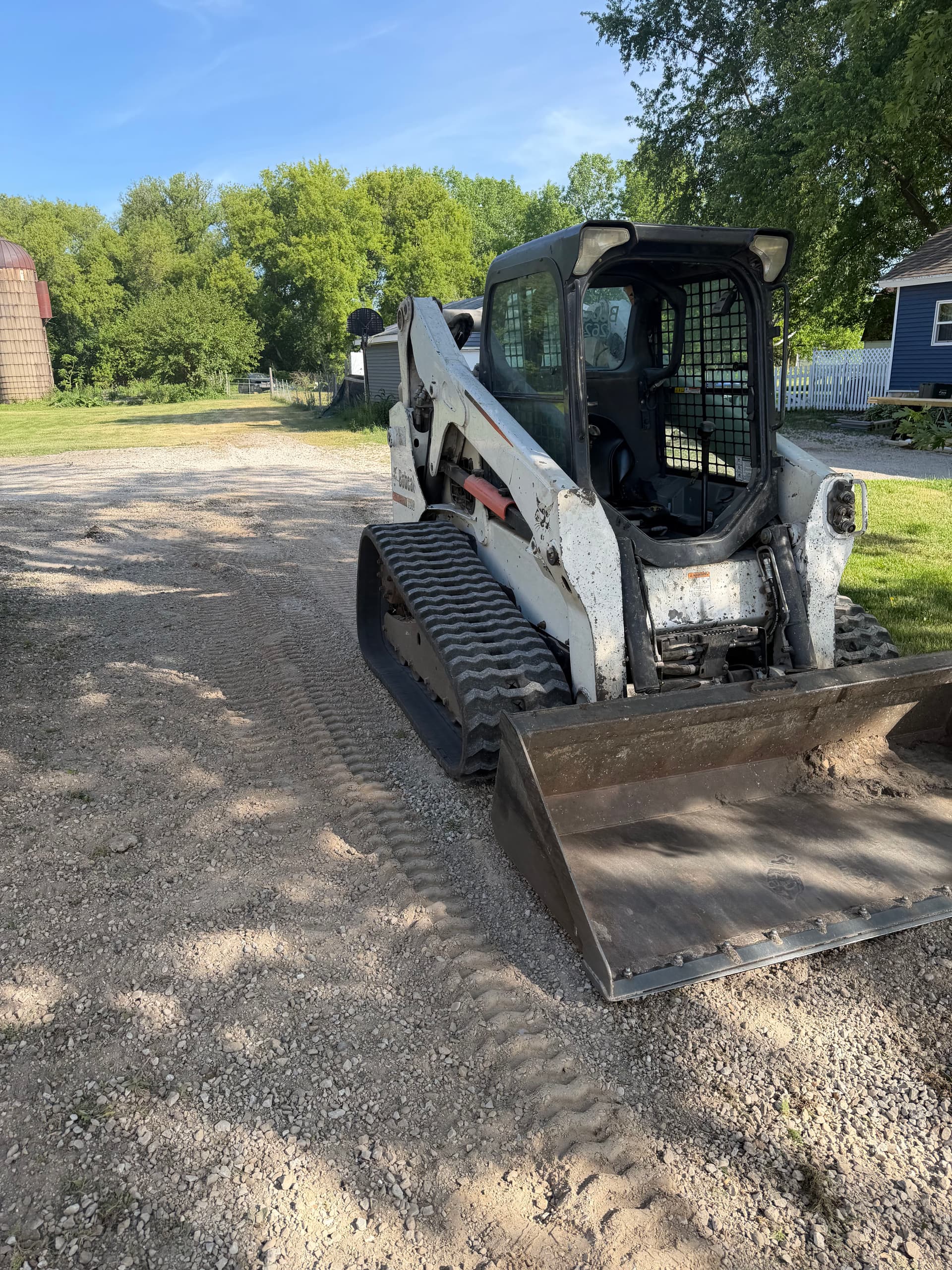 Gravel Driveway Resurfacing Done Right in Elkhorn, Wisconsin