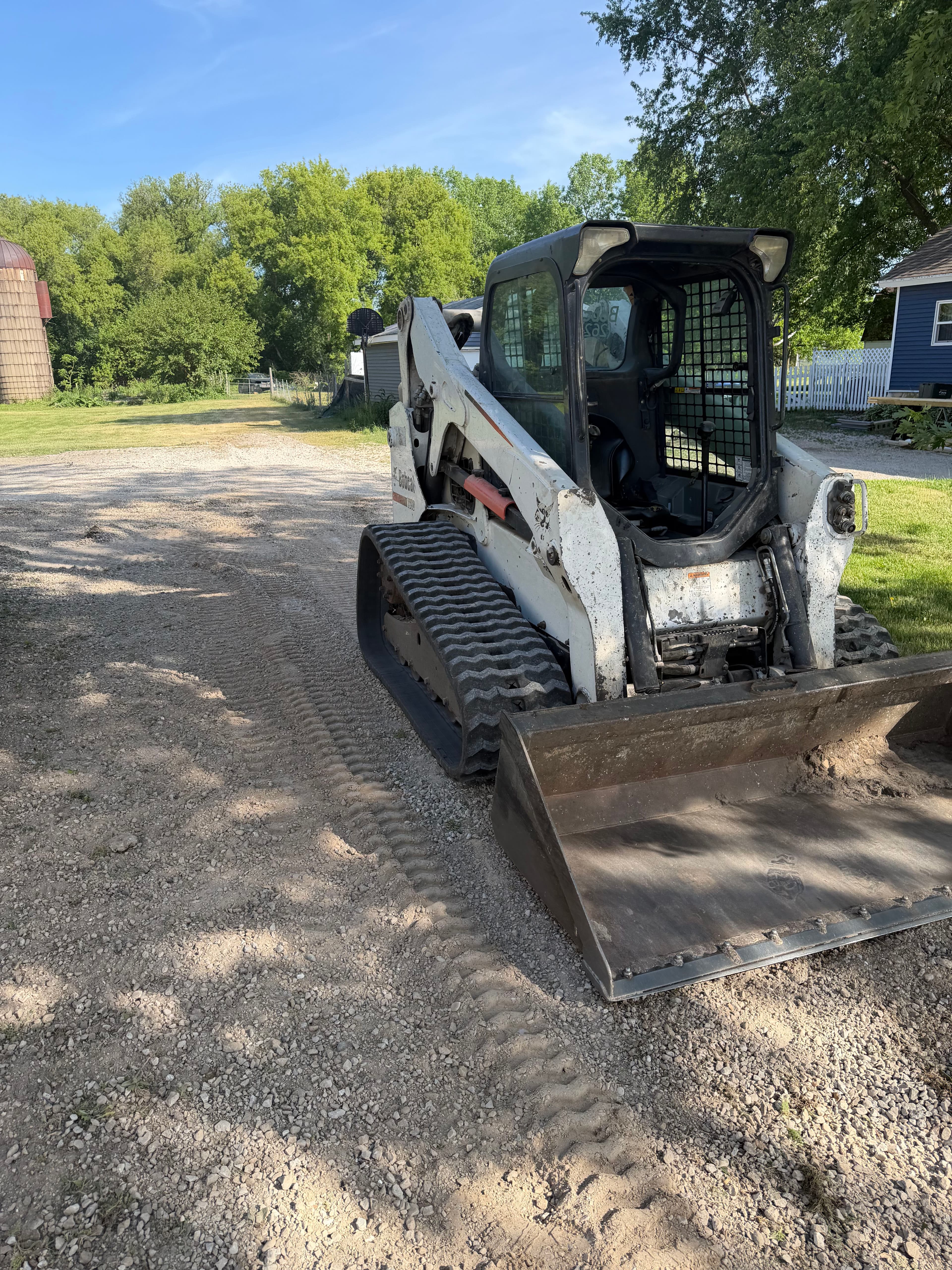 Project Gravel Driveway Resurfacing Done Right in Elkhorn, Wisconsin image