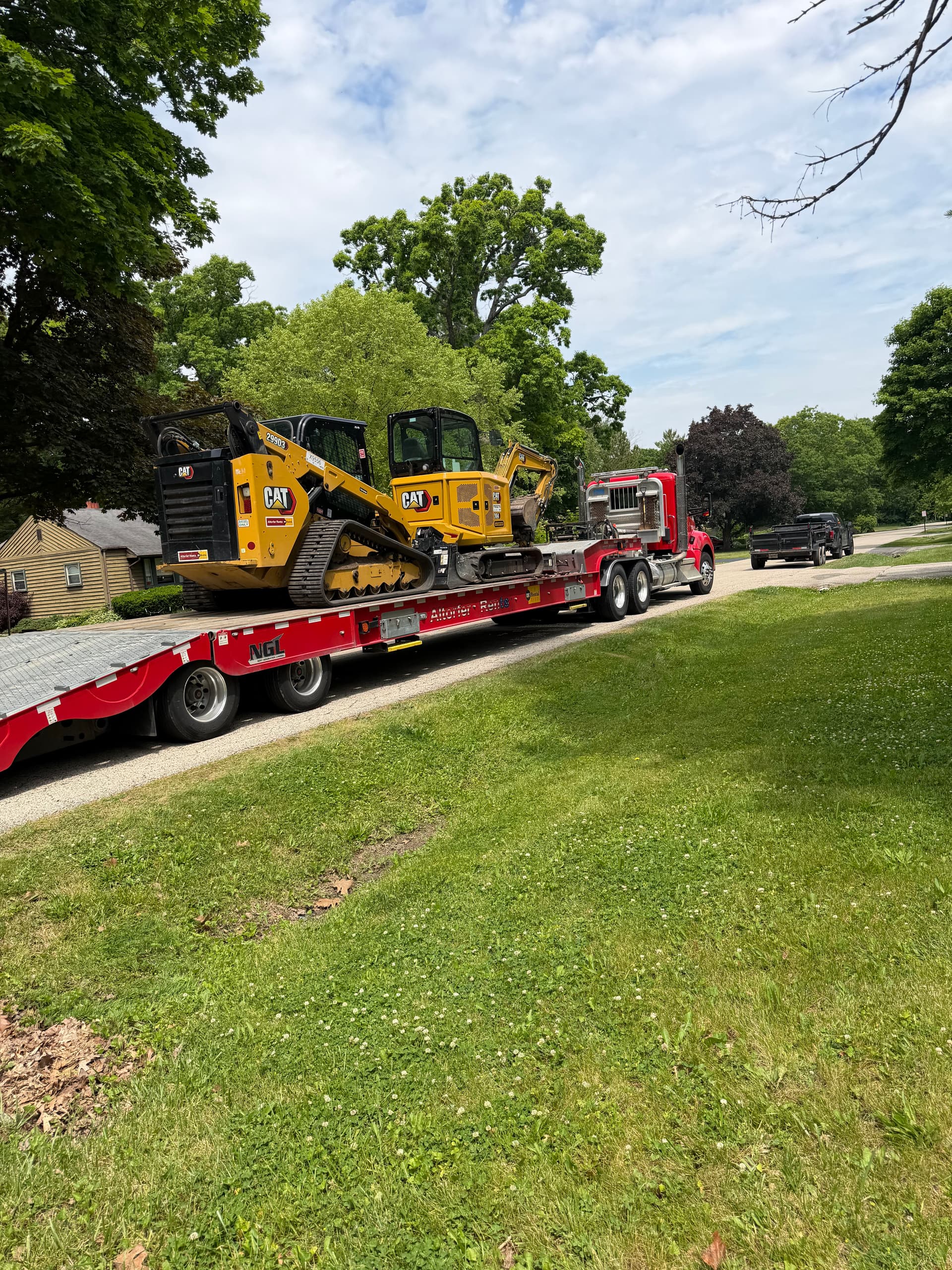 Demolition Underway in Woodstock - Right Equipment, Right Start image